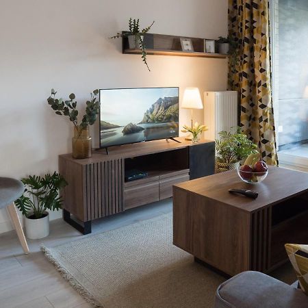 Apartament Sloneczny Kamienica Grochow With Free Parking Warsaw Exterior photo
